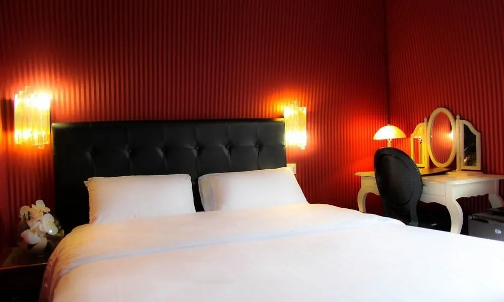 *** Hotel Royal Aboukir Paris France